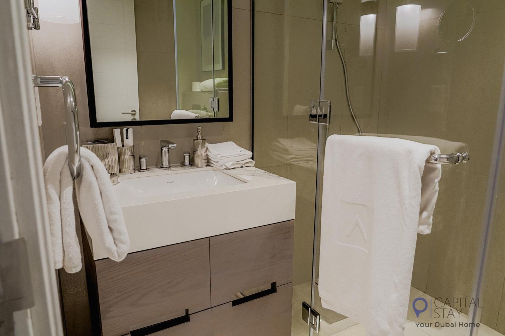 Capital Stay- Private Two Bed - The Address Residences Apartment
