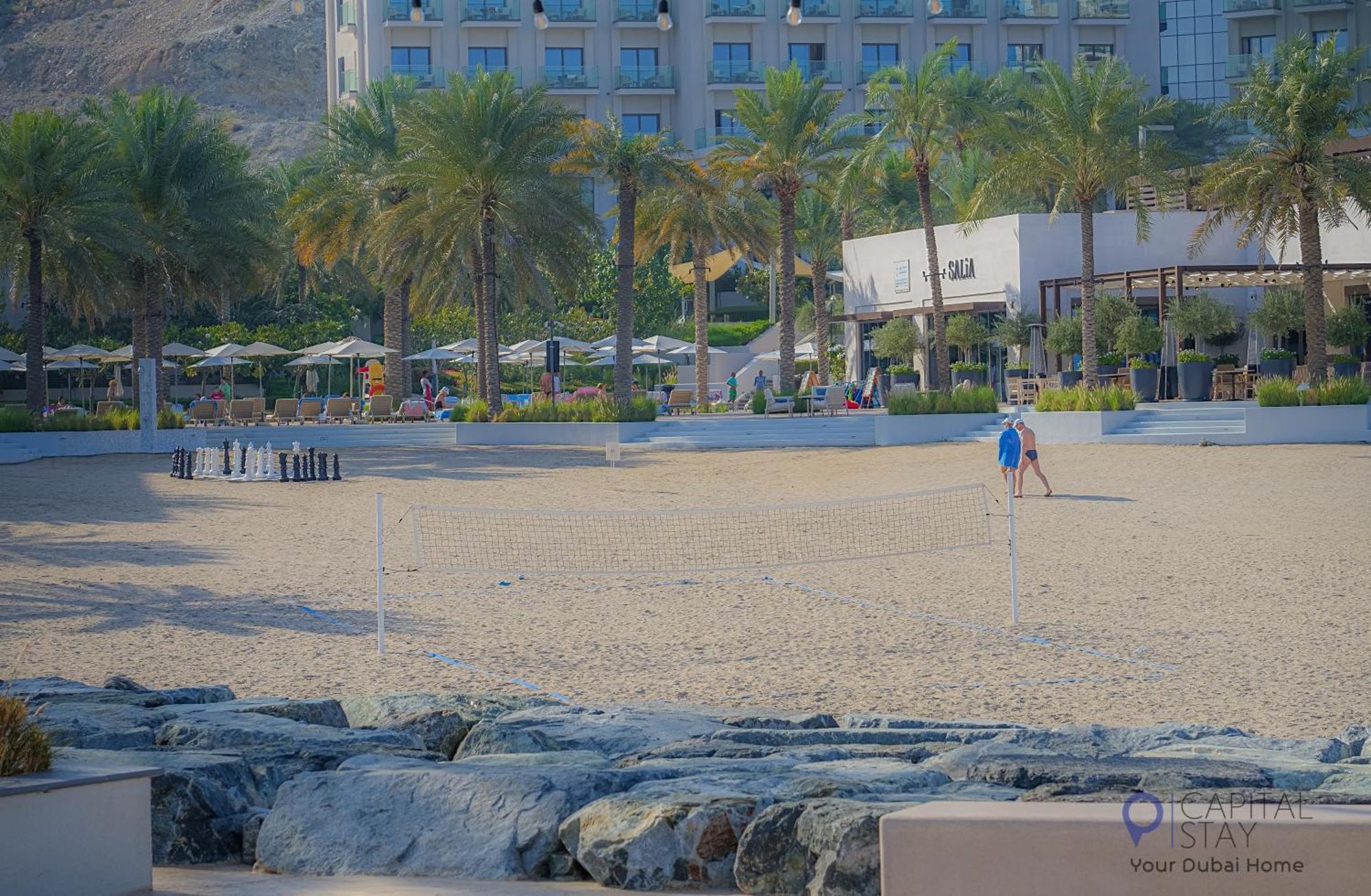 Capital Stay- Private Two Bed - The Address Residences Fujairah
