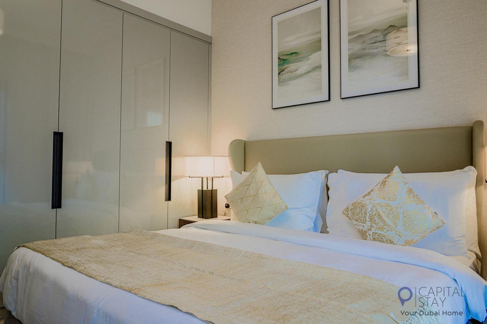 Capital Stay- Private Two Bed - The Address Residences * Fujairah