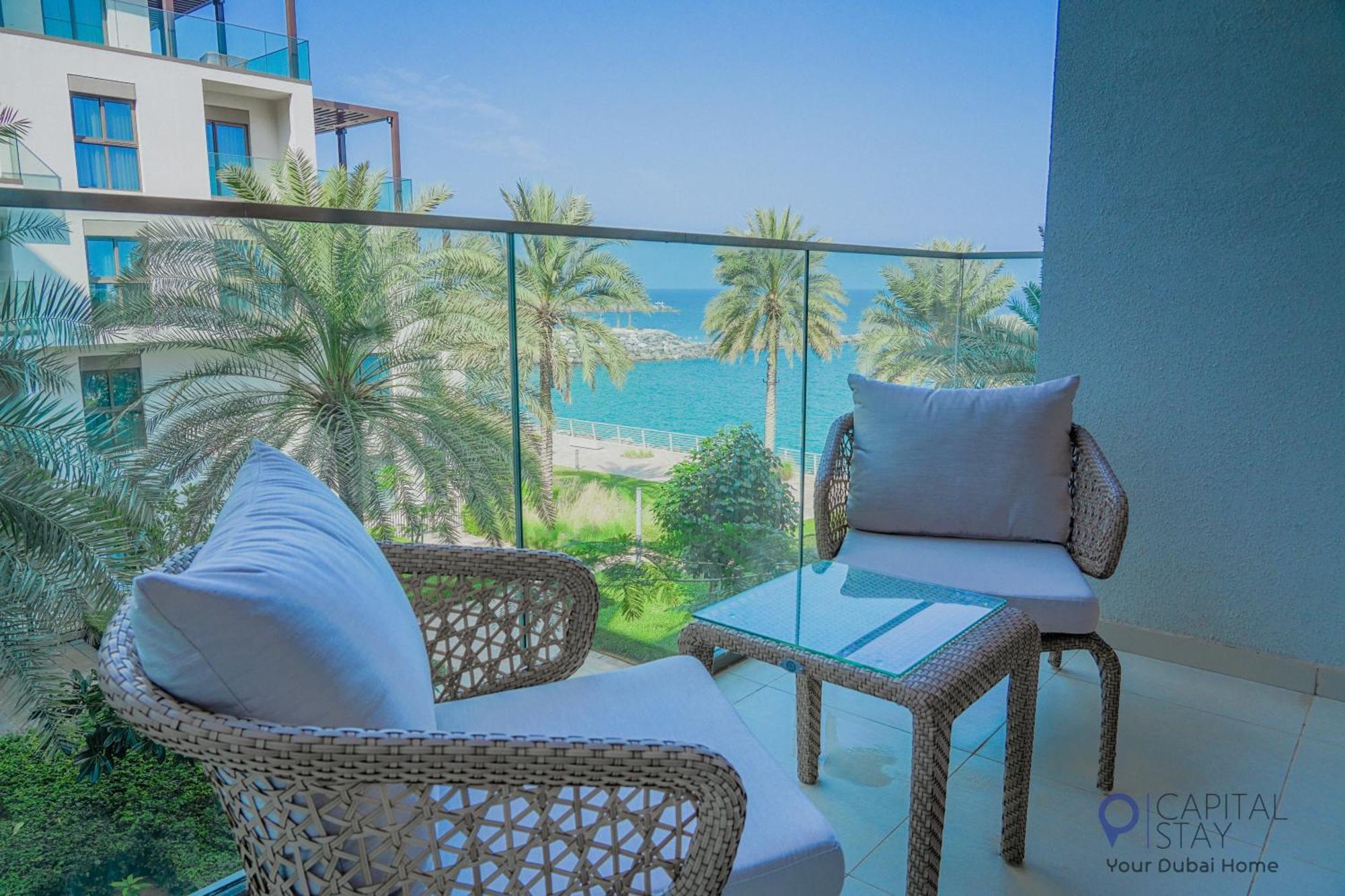 Capital Stay- Private Two Bed - The Address Residences * Fujairah