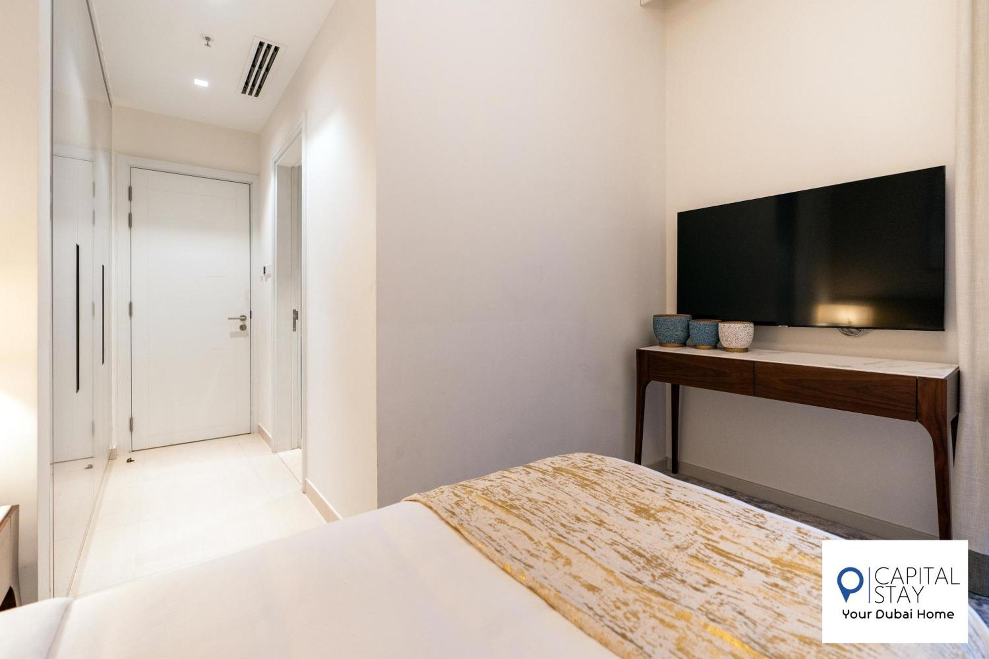 Capital Stay- Private Two Bed - The Address Residences Apartment